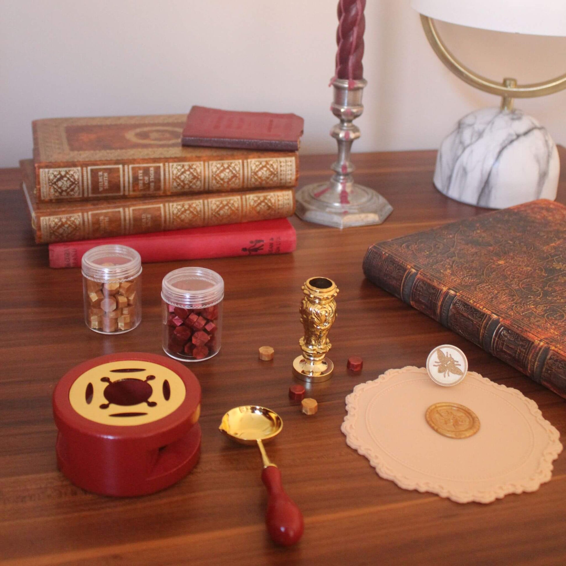 wax seal kit with sealing wax and wax stamps